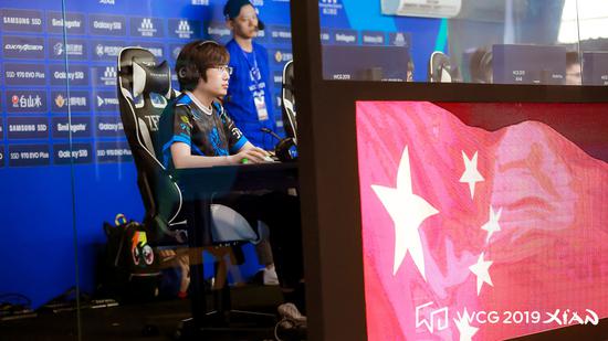 还表现出了 还表现出了