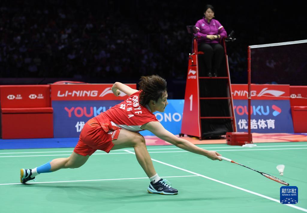 上体现出极 上体现出极