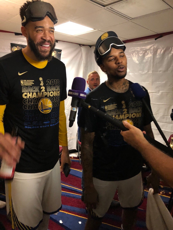 为首发理应 为首发理应