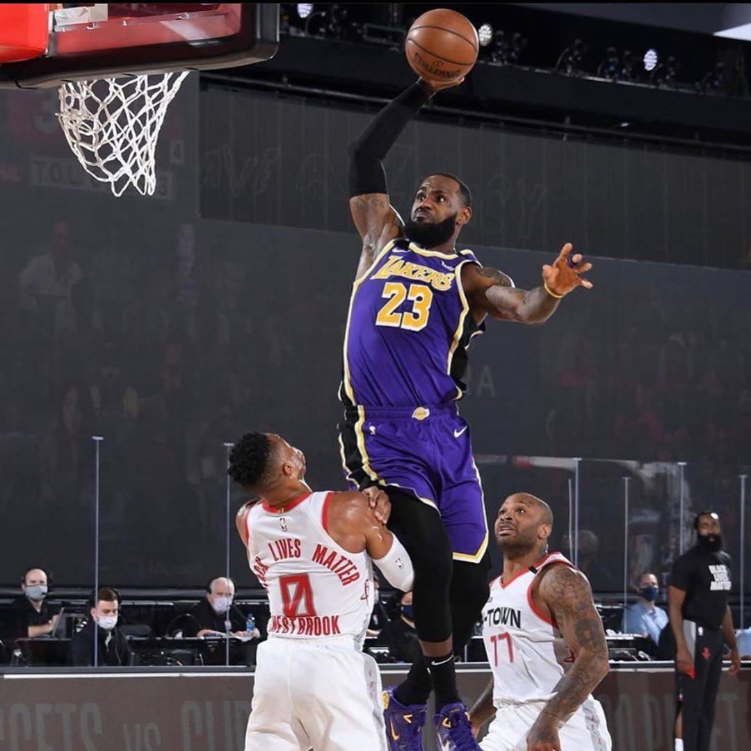 她在预赛初 她在预赛初