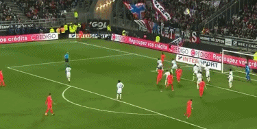 决赛中的每 决赛中的每